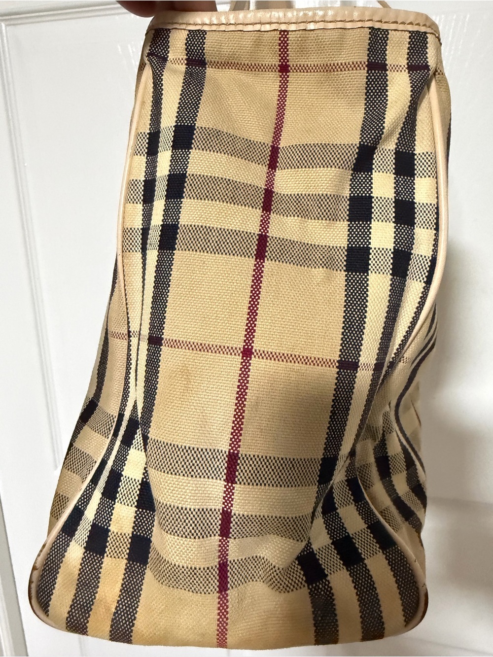 Authentic Burberry Beige Classic Check Tote with Tan Leather Straps - Picture 6 of 15